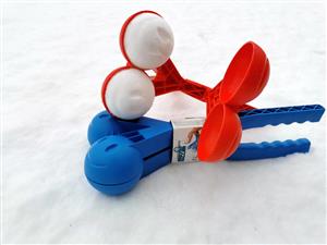 Koulovač - výrobník sněhových koulí