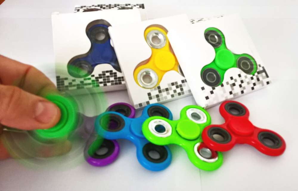 Hand Spinner-Barevný (Fidget spinner) - VYŘAZENO